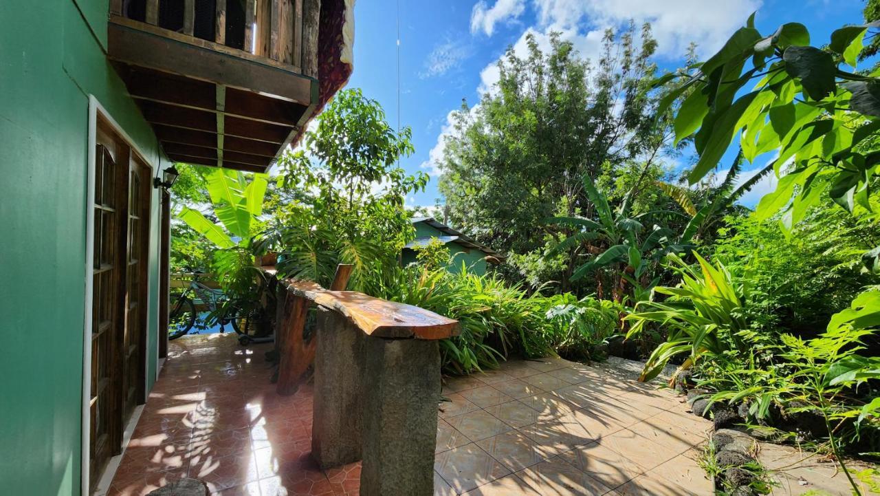 Cabanas Manuto Hanga Roa Exterior foto
